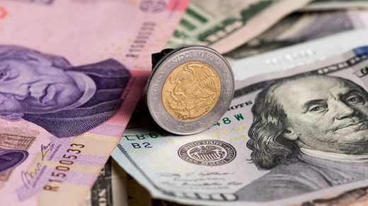 Peso mexicano se deprecia ante repunte del dólar a nivel global